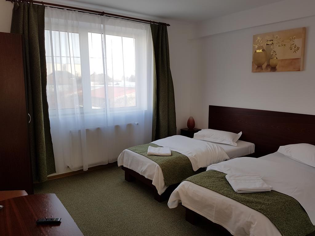 Pension Yasmine Timisoara Exterior photo