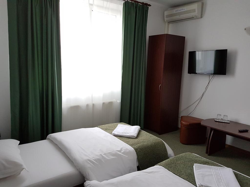 Pension Yasmine Timisoara Exterior photo