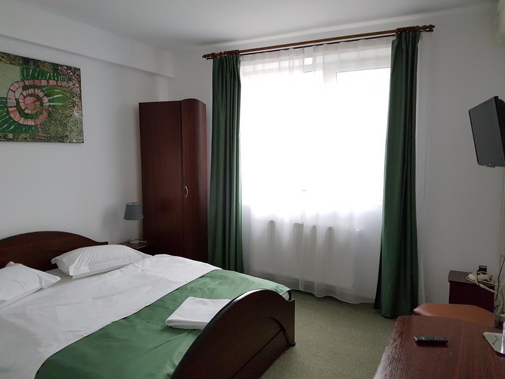 Pension Yasmine Timisoara Exterior photo