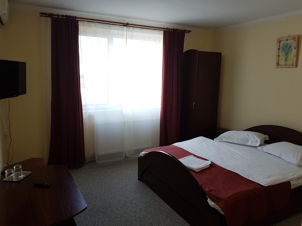 Pension Yasmine Timisoara Exterior photo